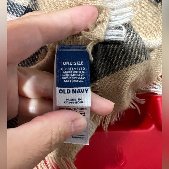 Old Navy plaid shawl tan pink brown white black women’s - Picture 5 of 6